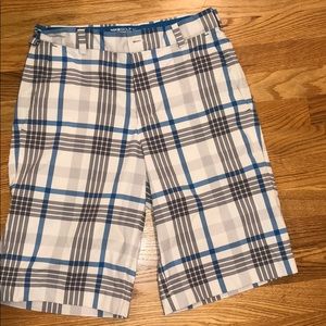 Men’s Size 28 Golf shorts